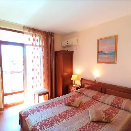Apartment Ivanna Apartments Garden Of Eden *